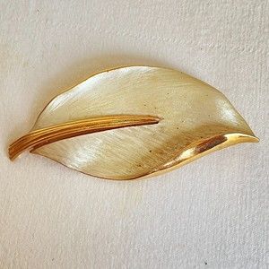 Pastelli Brushed Gold Tone Leaf Brooch